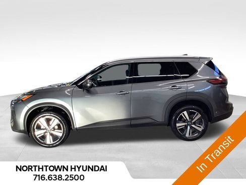 Used 2026 Nissan Rogue SL AWD/4WD image 3
