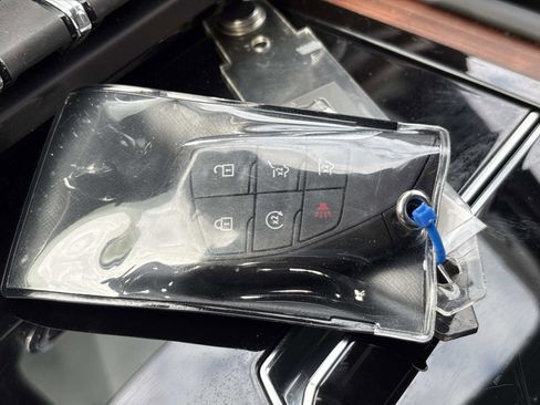 Certified 2025 GMC Yukon Denali image 37