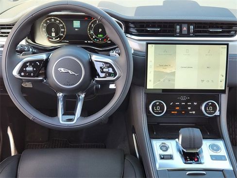 Used 2026 Jaguar F-PACE R-Dynamic S image 26
