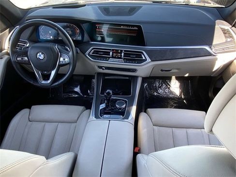 Used 2022 BMW X5 xDrive40i w/ Luxury Seating Package image 16