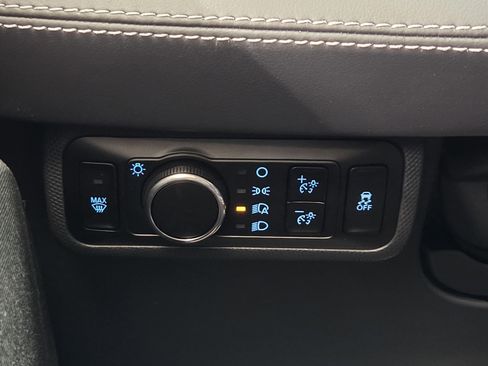 New 2025 Ford Mustang Mach-E Select image 32