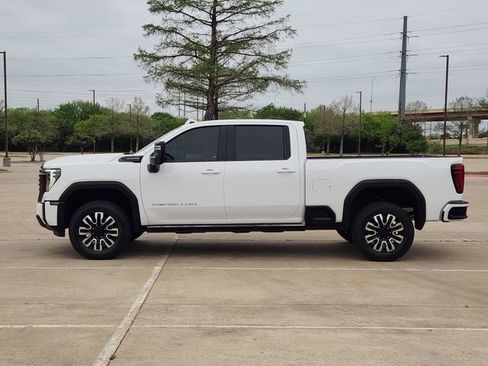 Used 2025 GMC Sierra 2500 Denali Ultimate image 4