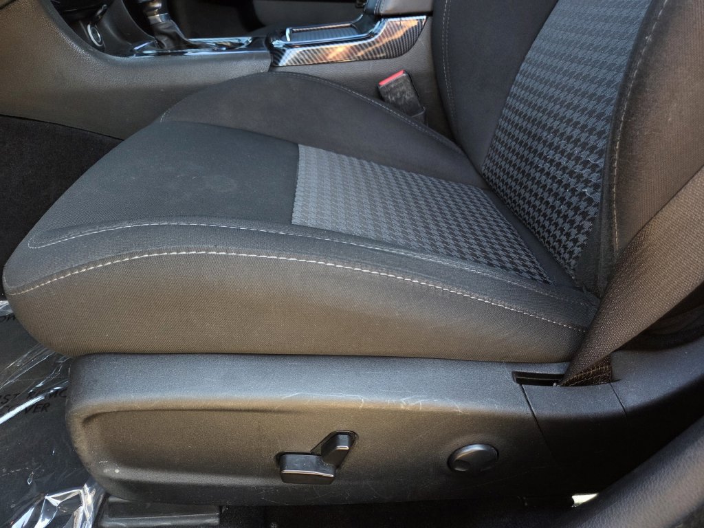 Used 2023 Dodge Charger R/T w/ Blacktop Package RWD image 18