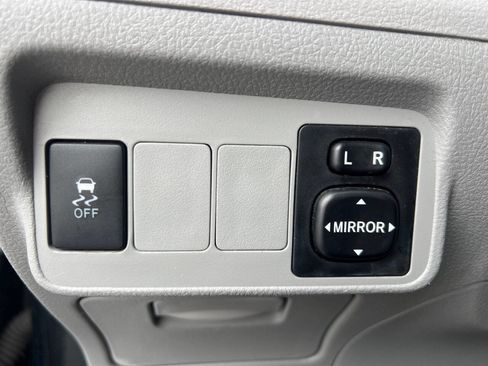 Used 2012 Toyota Corolla LE FWD image 16