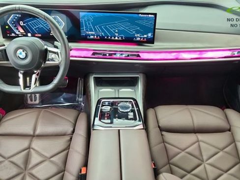 Used 2023 BMW 740i w/ Parking Assistance Package RWD image 87
