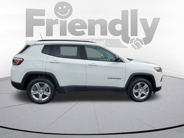 Used 2023 Jeep Compass Latitude w/ Convenience Group AWD/4WD image 6