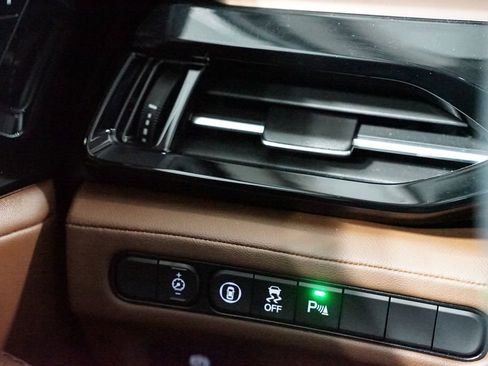 Used 2022 Acura MDX SH-AWD w/ Technology Package image 26