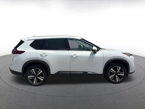 Used 2026 Nissan Rogue SL FWD image 13