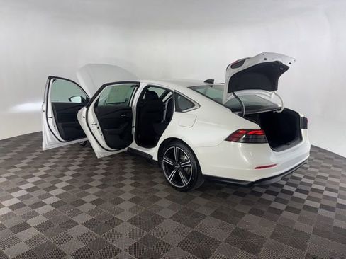 Used 2025 Honda Accord Sport image 21