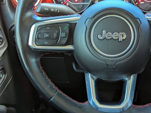 Used 2021 Jeep Gladiator Rubicon image 21