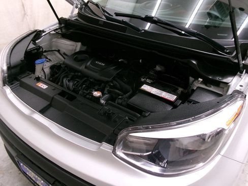 Used 2018 Kia Soul Base 4dr Crossover 6A image 31