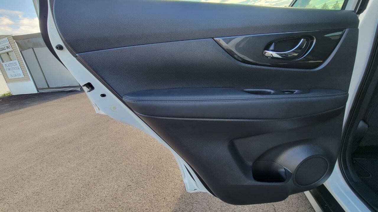 Used 2018 Nissan Rogue SV w/ Premium Package AWD/4WD image 25