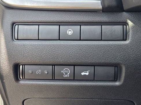 Used 2024 Nissan Rogue SL w/ SL Premium Package FWD image 23