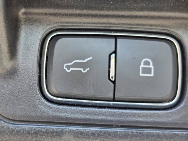 Used 2021 Ford Explorer Limited w/ Equipment Group 301A RWD image 11
