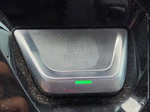 Used 2023 GMC Sierra 1500 AT4 w/ AT4 Premium Package AWD/4WD image 17