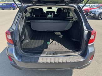 Used 2016 Subaru Outback 2.5i Premium AWD/4WD video 5