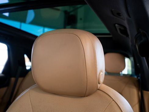 Used 2021 Porsche Cayenne image 33