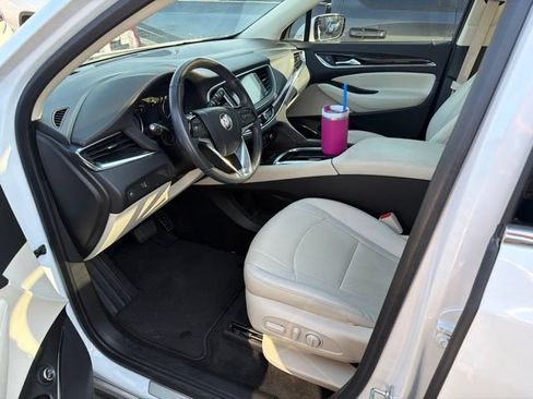 Used 2024 Buick Enclave Essence w/ Experience Buick Package FWD image 5