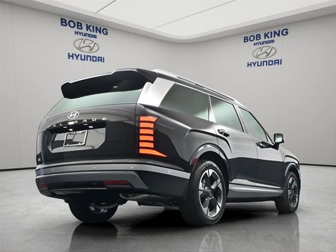 New 2026 Hyundai Palisade Limited FWD image 14