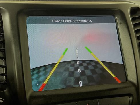 Used 2015 Jeep Cherokee Latitude w/ Comfort/Convenience Group image 16