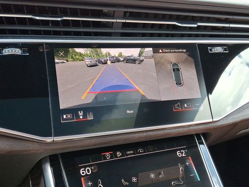 Used 2021 Audi Q8 Premium Plus w/ Premium Plus Package AWD/4WD image 19