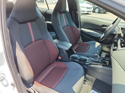 Used 2025 Toyota Corolla SE FWD image 43