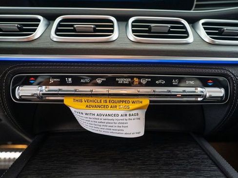 New 2026 Mercedes-Benz GLS 580 4MATIC image 25