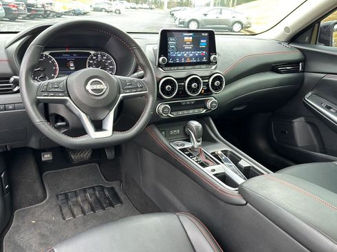 Used 2024 Nissan Sentra SR w/ SR Premium Package image 16