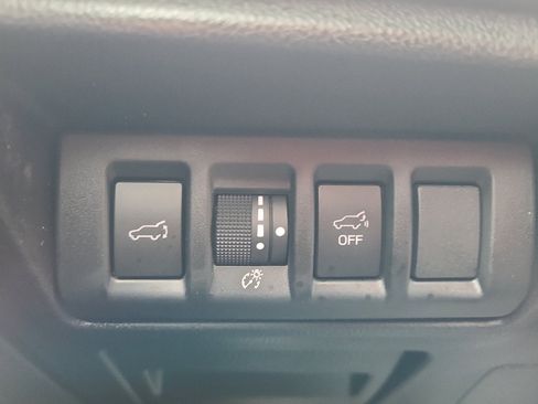 Used 2020 Subaru Outback Premium image 18