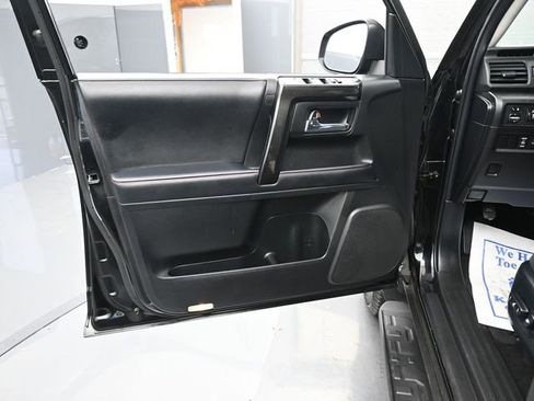 Used 2024 Toyota 4Runner TRD Off-Road image 10