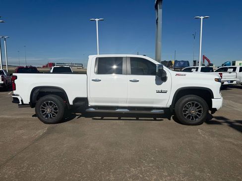New 2026 Chevrolet Silverado 2500 LT w/ Z71 Chrome Sport Edition image 7