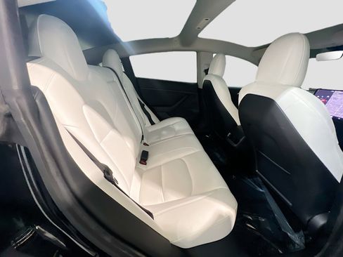 Used 2021 Tesla Model 3 Long Range image 21