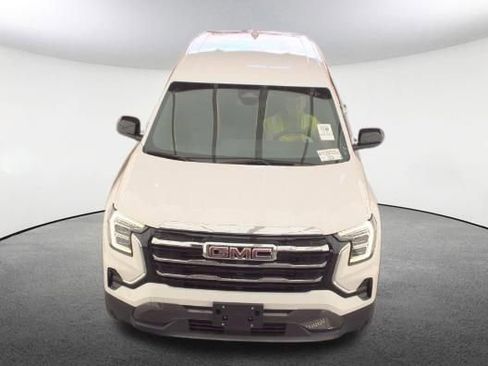 Used 2025 GMC Terrain Elevation AWD/4WD image 2