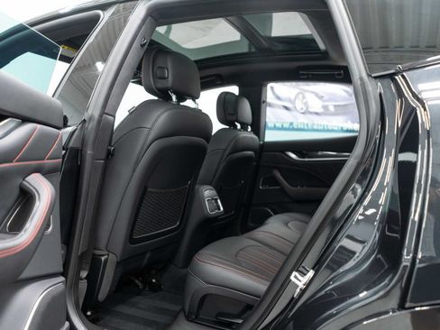 Used 2023 Maserati Levante Modena AWD/4WD image 28