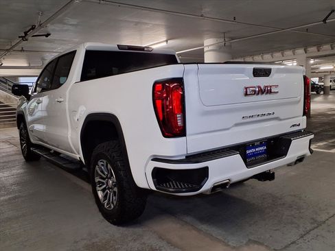 Used 2022 GMC Sierra 1500 AT4 image 3