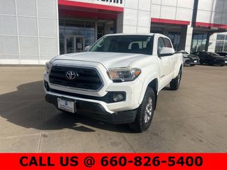 Used 2016 Toyota Tacoma SR5 w/ SR5 Appearance Package (SN) video 2
