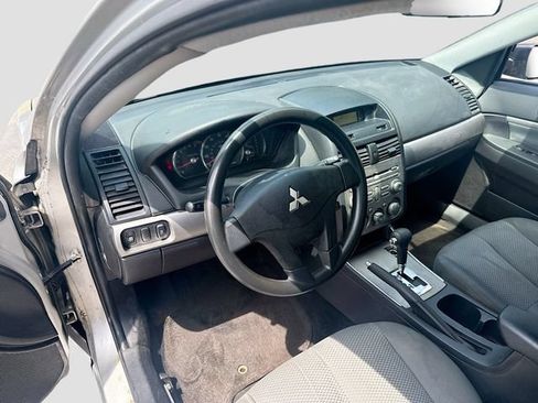 Used 2011 Mitsubishi Galant FWD image 10