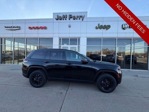 New 2026 Jeep Grand Cherokee Altitude AWD/4WD image 1