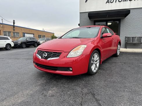 Used 2009 Nissan Altima 3.5 SE FWD image 2