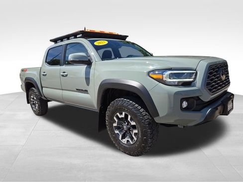 Used 2023 Toyota Tacoma TRD Off-Road AWD/4WD image 1