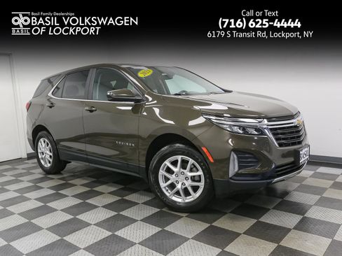 Used 2023 Chevrolet Equinox LT image 1