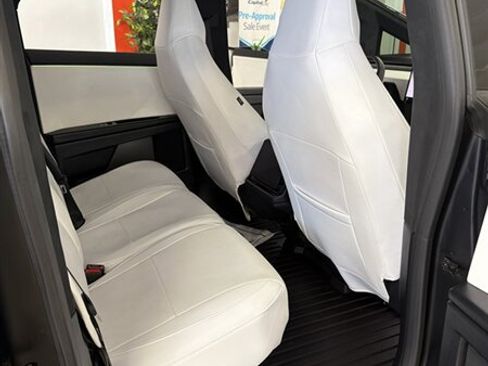 Used 2024 Tesla Cybertruck AWD Crew Cab image 36