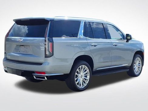 Used 2024 Cadillac Escalade Premium Luxury AWD/4WD image 5