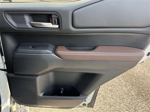 Used 2024 Toyota Land Cruiser image 25