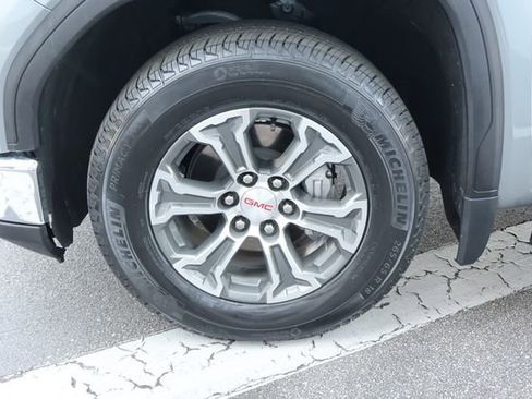 Used 2023 GMC Sierra 1500 SLE image 11