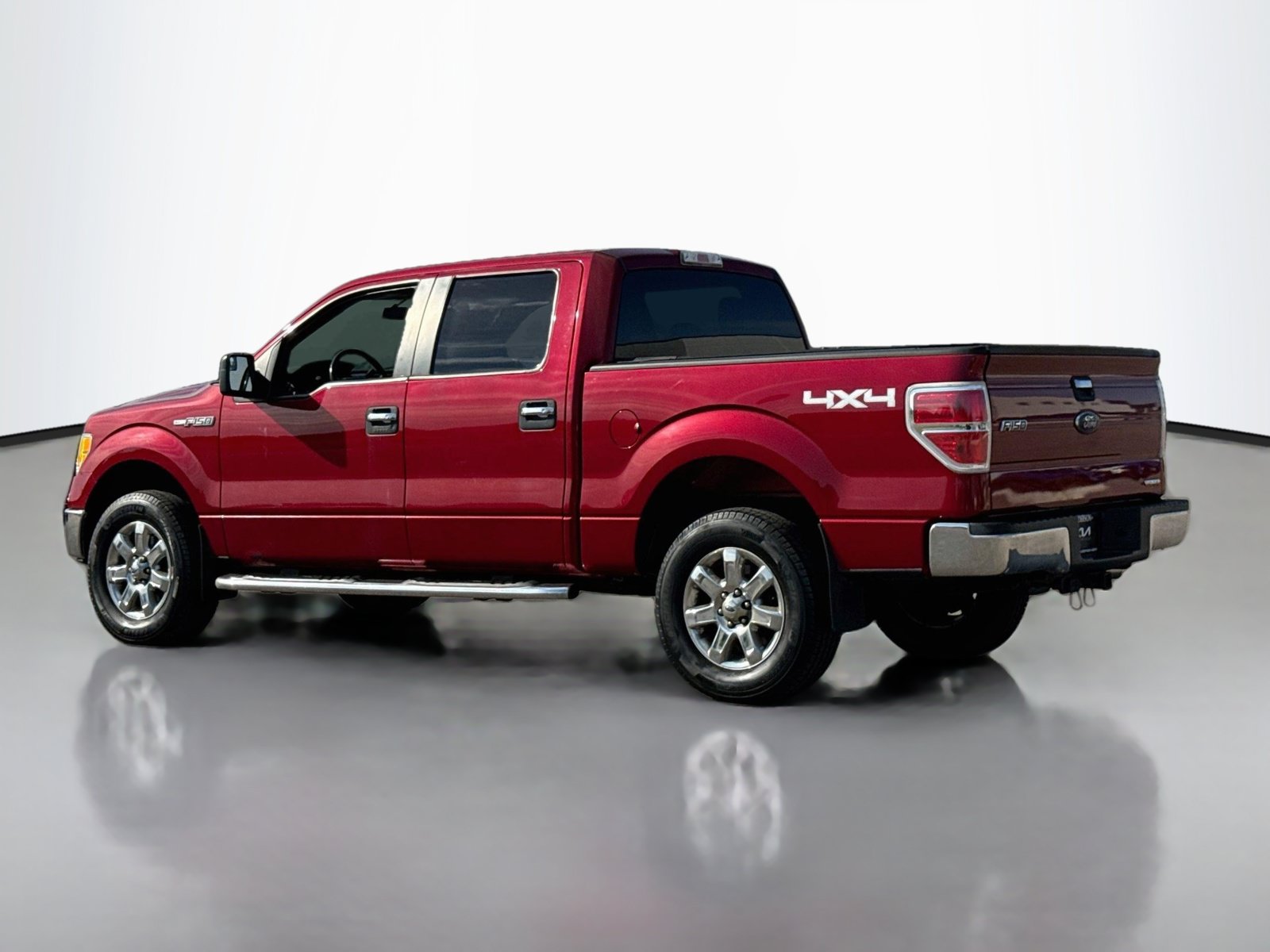Used 2014 Ford F150 XLT w/ XLT Chrome Package AWD/4WD image 5
