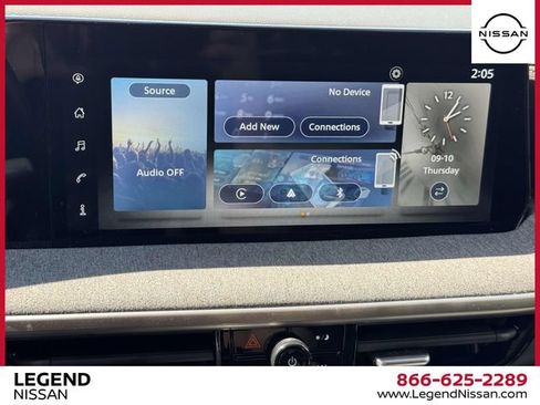 Used 2025 Nissan Kicks SV AWD/4WD image 25