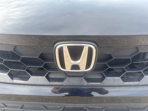 Used 2024 Honda Civic EX-L image 3