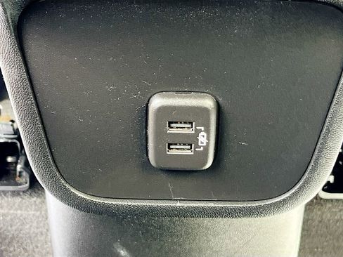 Used 2020 Chevrolet Equinox LT w/ Driver Convenience Package AWD/4WD image 26