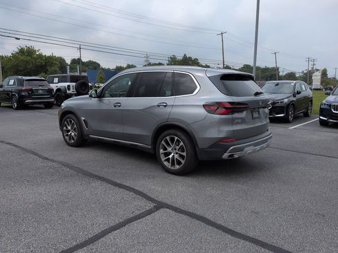 Used 2024 BMW X5 xDrive40i w/ Premium Package AWD/4WD image 4